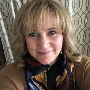 Meet your Posher, Becky